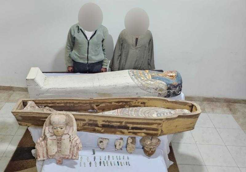 ضبط شخصين بحوزتهما قطع أثرية في بني سويف
