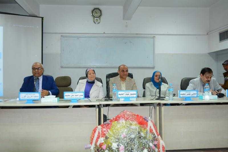 كلية الطب بجامعة أسيوط تُطلق فعاليات اليوم البيئي الثالث حول الأمراض الفيروسية للجهاز التنفسي