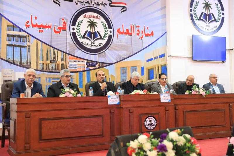 رئيس جامعة المنوفية يشارك فى اجتماع الكوادر الطبية بالمستشفيات الجامعية بجامعة العريش