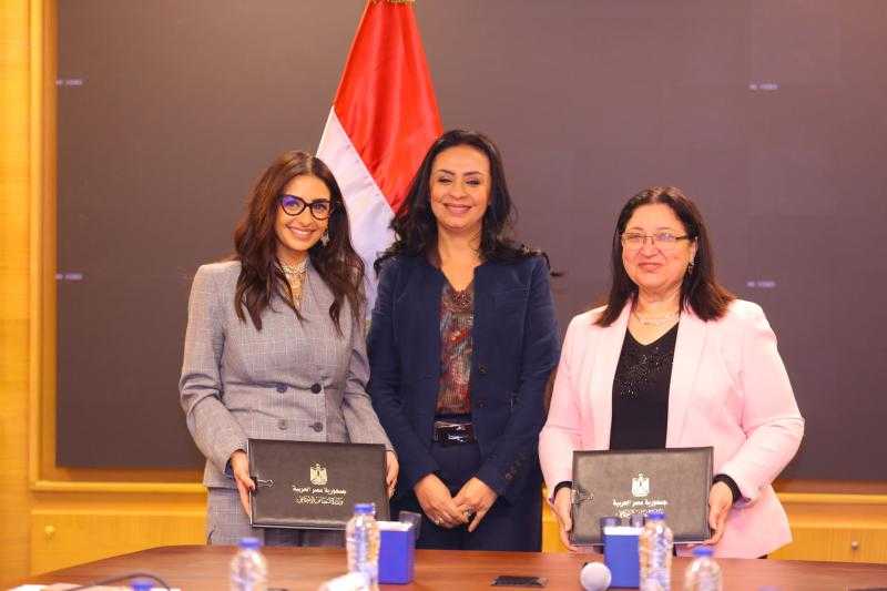 وزيرة التضامن الاجتماعي تشهد توقيع بروتوكول تعاون مع مؤسسة ساويرس للتنمية الاجتماعية للتوسع في برنامج باب أمل للخروج من الفقر إلى مسار معيشة مستدام