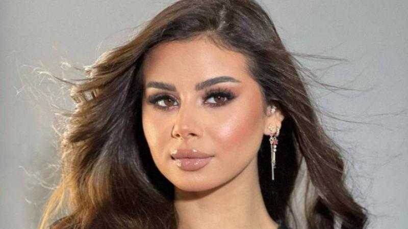 منة عرفة تعتذر لإلهام شاهين وتعبّر عن احترامها وتقديرها