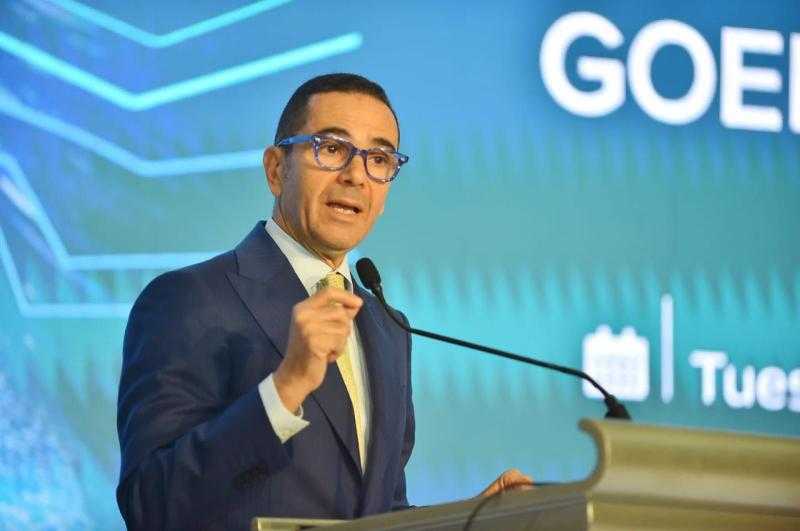 وزير الاستثمار والتجارة الخارجية يلتقى نظيره الفرنسي لبحث سبل تعزيز الشراكة الاقتصادية بين البلدين