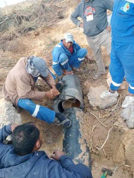 رئيس مياه القناة: إصلاح الكسر المفاجئ لخط الصرف صحي الرئيسي بقرية التقدم