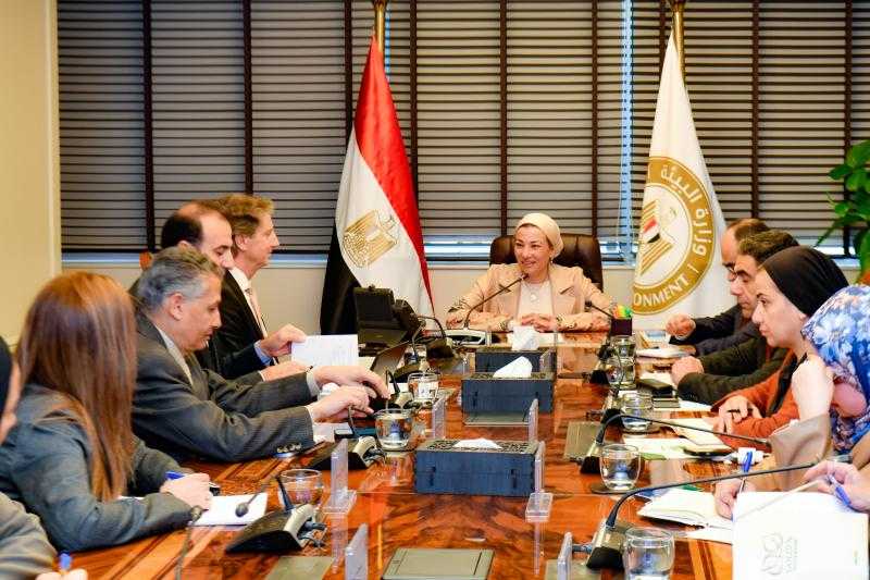 وزيرة البيئة تبحث مع الممثل المقيم لبرنامج الأمم المتحدة الإنمائي التعاون الثنائي في تنفيذ المشروعات الاستراتيجية الحالية والمستقبلية