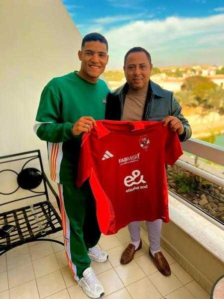 أول ظهور لـ مصطفى العش بقميص الأهلي.. صور