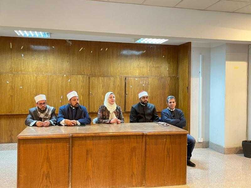 جامعة قناة السويس تناقش تأثير الهاتف المحمول على الصحة ضمن برنامج تدريبي متخصص