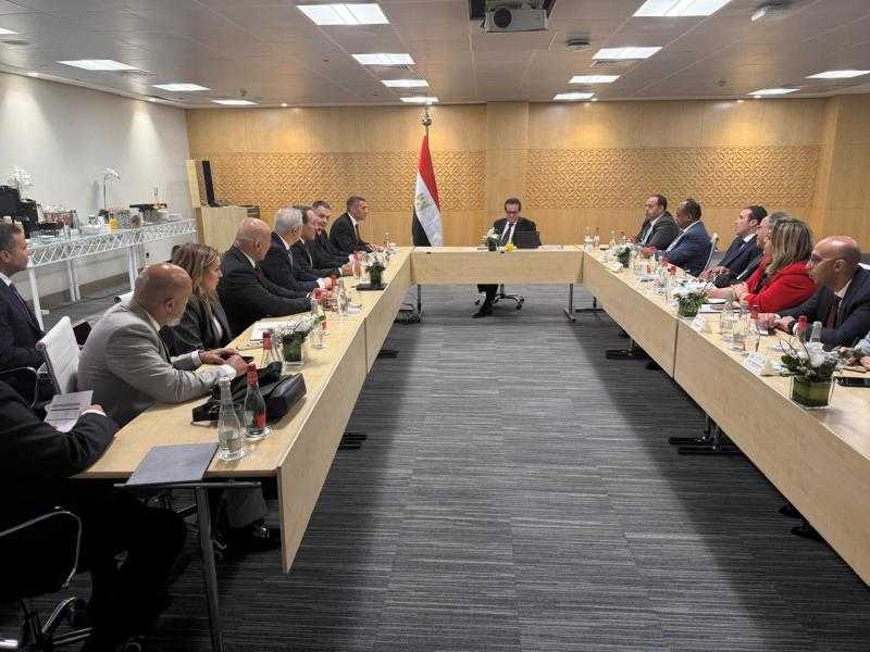 وزير الصحة يبحث مع وفد شركة جنرال إلكتريك للرعاية الصحية (GE Health Care) سبل تعزيز التعاون في القطاع الصحي