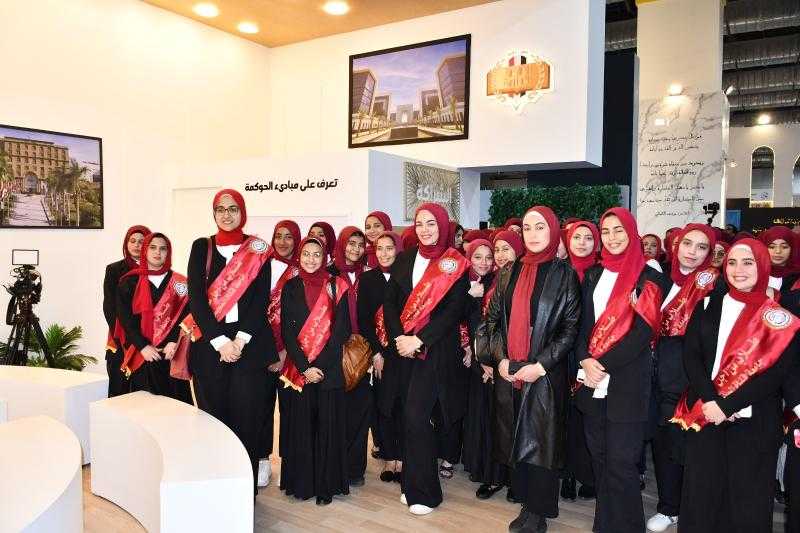 جامعة قناة السويس تنظم زيارة طلابية لجناح هيئة الرقابة الإدارية بمعرض القاهرة الدولي للكتاب في دورته الـ 56