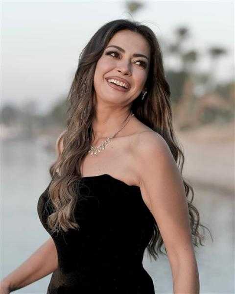 داليا مصطفى: ابني بيغير عليا ورفض أني ألبس مايوه