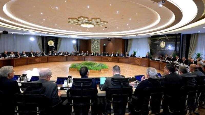 مدبولي: توجيهات رئاسية بتوسيع قاعدة التشاور للاستفادة من الخبرات المصرية