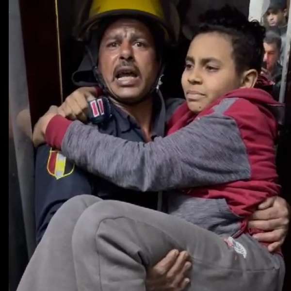 الحماية المدنية تنقذ طالب محتجز داخل مصعد عقار  بالفيوم