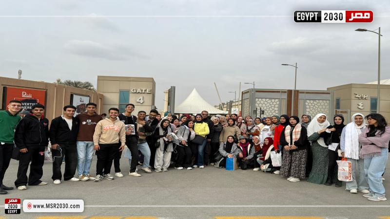 طلاب جامعة الإسماعيلية الجديدة الأهلية 