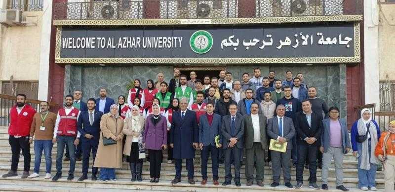 إقبال كبير علي قافلة جامعة الأزهر التنموية الشاملة لحلايب وشلاتين