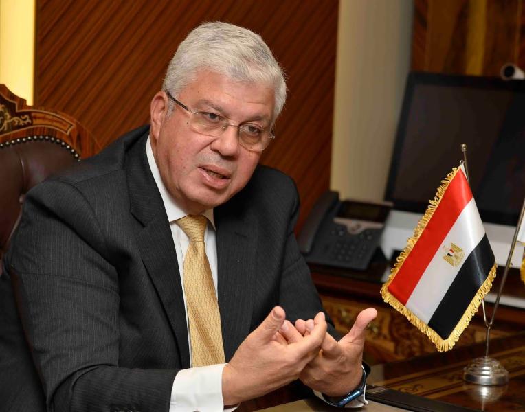 وزير التعليم العالي ينعى سامي عبدالعزيز رئيس لجنة قطاع الدراسات الإعلامية السابق بالأعلى للجامعات