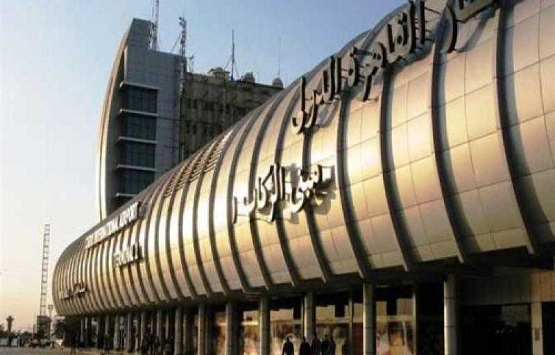 مطار القاهرة يستقبل 75 ألف راكب في أول أيام العيد