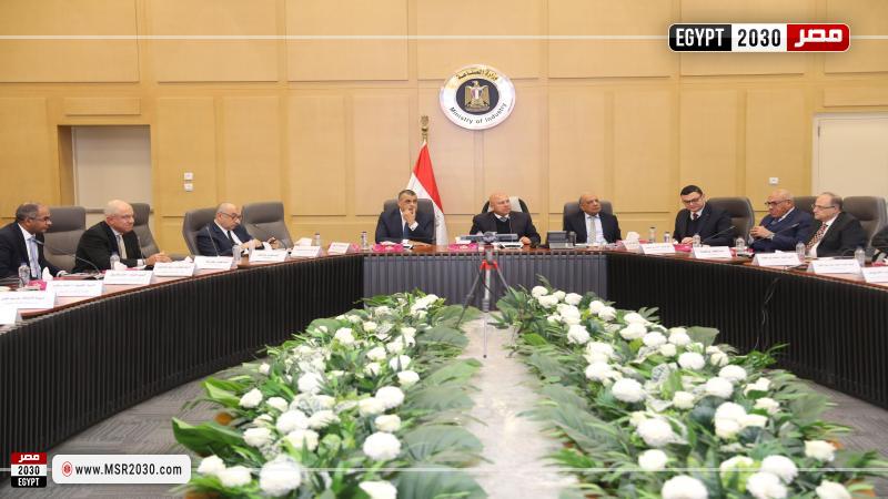 وزير الصناعة والنقل