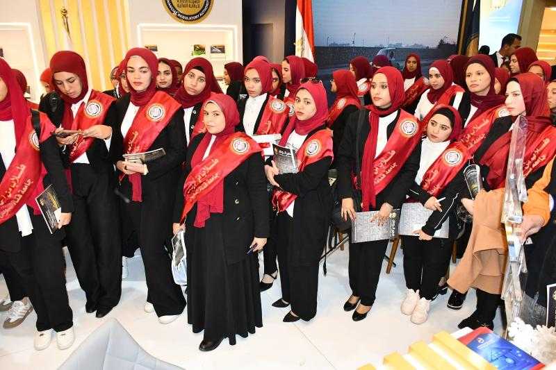 100 طالب من جامعة قناة السويس في الفوج الثالث لزيارة معرض القاهرة الدولي للكتاب في دورته الـ56