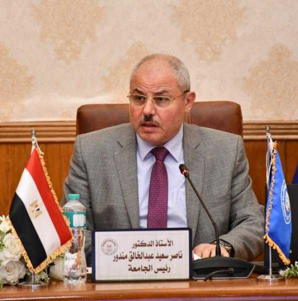 جامعة قناة السويس تفتح باب التسجيل لدورة شهادة أساسيات التحول الرقمي (3) لطلابها بالتعاون بين مركز إعداد القادة ومركز التحول الرقمي