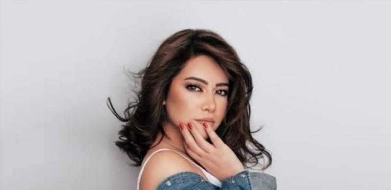 نقل والدة الفنانة شيرين عبد الوهاب للمستشفى بعد تعرضها لأزمة صحية