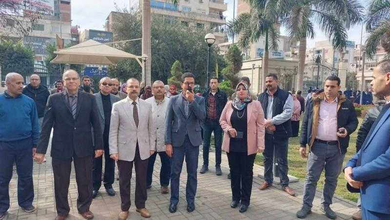 رئيس جامعة بنها يشهد تجربة محاكاة خطة إخلاء لأحد مباني إدارة الجامعة