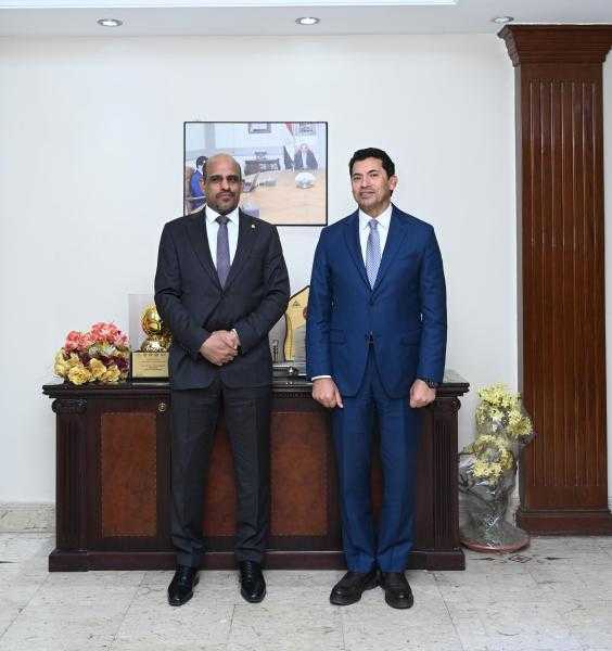 وزير الشباب والرياضة يلتقي نظيره الليبي لبحث ملفات التعاون المشترك