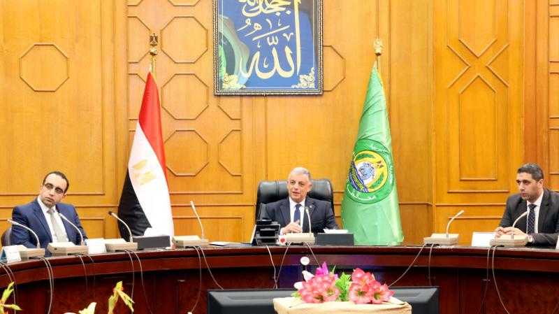 محافظ الإسماعيلية يجتمع بتجار الذهب بالمحافظة ويوافق على مبادرتهم لدعم قافلة إغاثة لصالح الشعب الفلسطيني في قطاع غزة