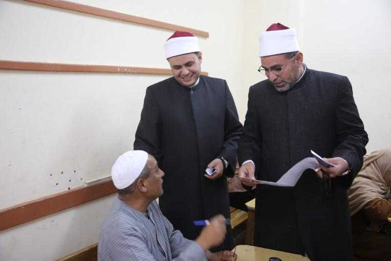 مدير عام الجامع الأزهر يتفقد اختبارات العلوم الشرعية والعربية بالأقصر