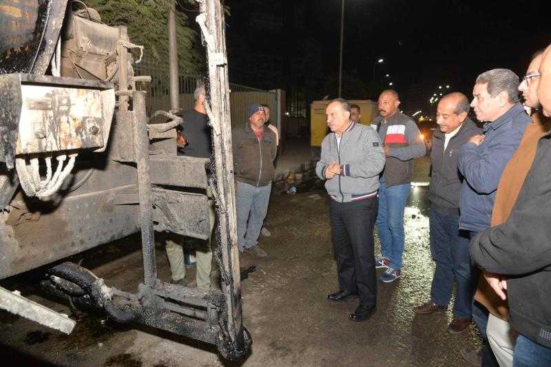 محافظ أسيوط يتفقد أعمال رفع كفاءة ورصف كوبري فيصل بنطاق حي غرب وأعمال معالجة الفواصل البينية