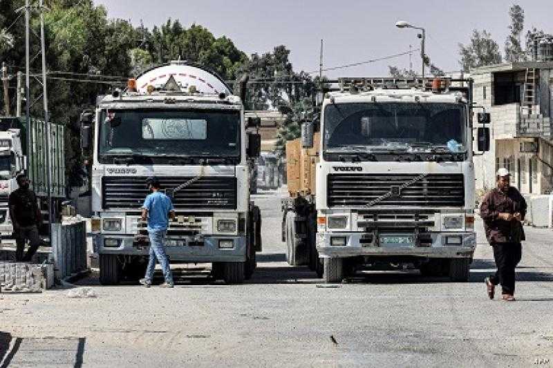 دخول 190 شاحنة مساعدات إلى معبري العوجة وكرم أبو سالم اليوم وحتى الآن