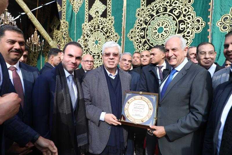 وزير التعليم العالي يلتقي بعدد من أصحاب المصانع والشركات