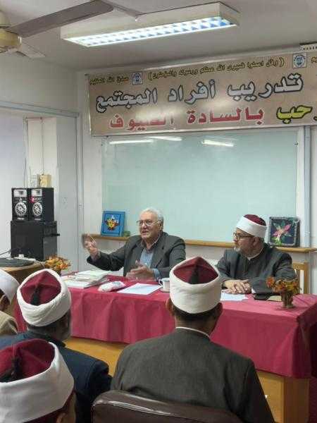 جامعة قناة السويس تنظم برنامجا تدريبيا في اللغة العربية