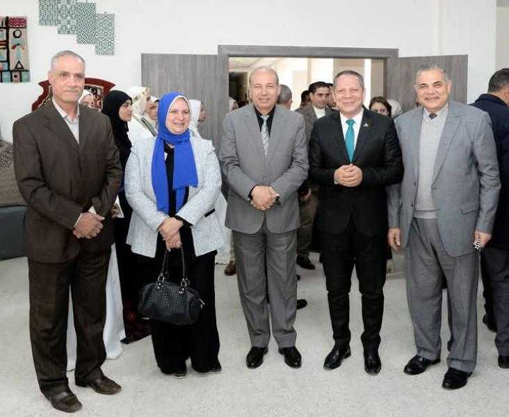رئيس جامعة كفر الشيخ يشارك وفداً برئاسة وزير التعليم العالي للاطمئنان على انتظام الدراسة بالفصل الدراسي الثاني للعام الجامعي 2024/2025 بجامعة سمنود التكنولوجية