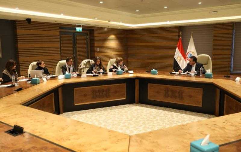 وزير الصحة يبحث مع وفد الوكالة الفرنسية للتنمية سبل التعاون في القطاع الصحي