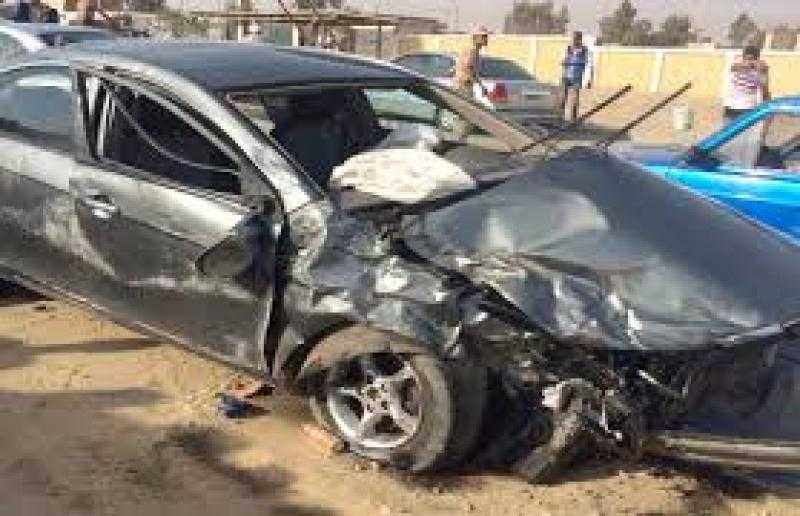 مصرع وإصابة 3 أشخاص إثر حادث تصادم سيارتين على الطريق الدائرى