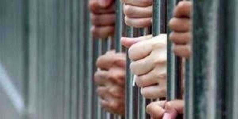 إحالة 5 متهمين بالاتجار بالمخدرات بكرداسة للمحاكمة
