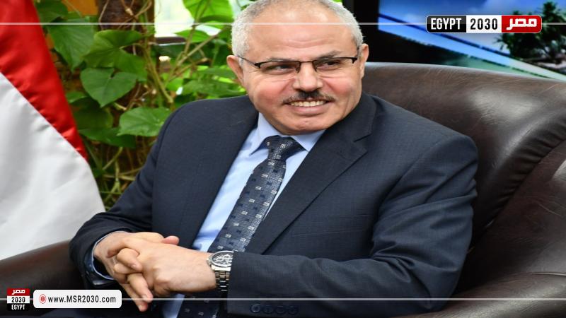 رئيس جامعة قناة السويس