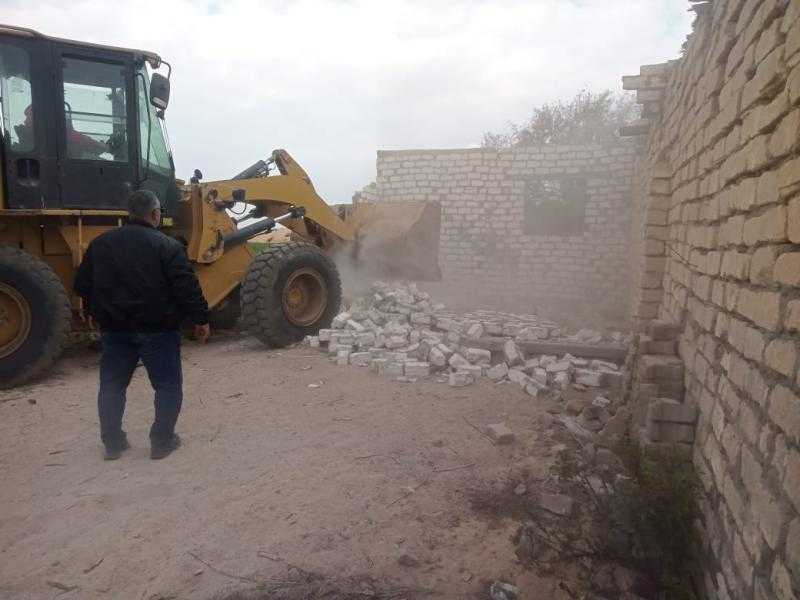 تنفيذ إزالة لـ 11 حالة تعدّ بمركز ومدينة التل الكبير بالإسماعيلية