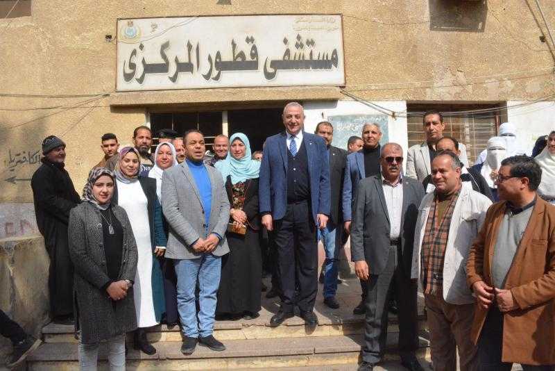 محافظ الغربية في جولة مفاجئة بمستشفى قطور المركزي