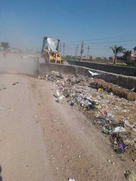 محافظ أسيوط: رفع 105 طن مخلفات بمركز أبنوب