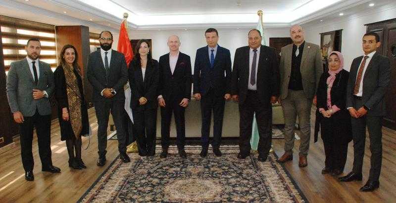 وزير الزراعة يستقبل نائب رئيس شركة هاينز العالمية ويؤكد على دعم الدولة للاستثمار المحلي والأجنبي