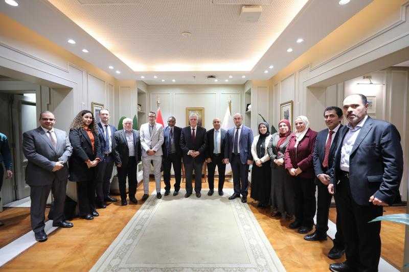 وزير التعليم العالي يستقبل خبراء برنامج نحو إنشاء الأكاديمية المصرية لعلوم الرياضيات