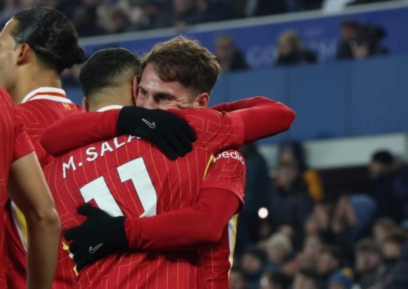 نجم ليفربول يفاجئ الجميع بتصريح قوي عن محمد صلاح