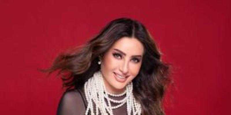 لطيفة تغني لتونس «ونحبك» وترفض الاحتفال بعيد ميلادها بسبب والدتها