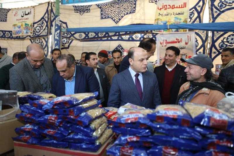 محافظ كفرالشيخ يتفقد معرض أهلاً رمضان بحديقة العائلات بفوه بتخفيضات تصل لـ35%