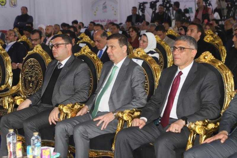 وزير الزراعة يشارك في إطلاق أكبر قافلة مساعدات إنسانية شاملة لدعم قطاع غزة ينفذها صندوق تحيا مصر