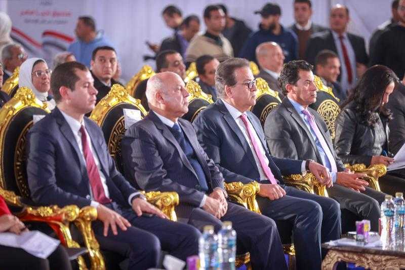 وزير الصحة يشهد إطلاق قافلة المساعدات الإنسانية المتجهة إلى قطاع غزة