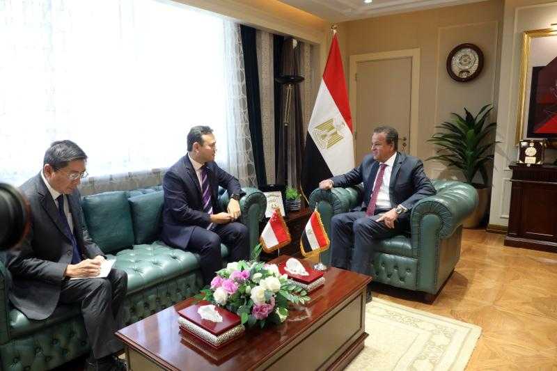 خالد عبدالغفار يستقبل وزير الدولة الأول للدفاع والقوى العاملة بسنغافورة