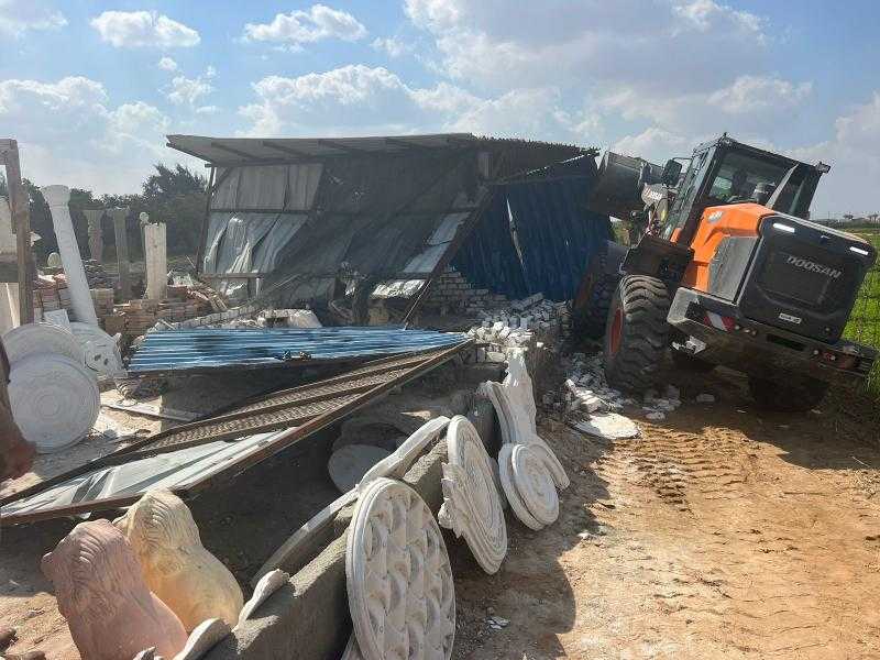 تنفيذ إزالة لـ 13 حالة تعد  بمركز ومدينة أبوصوير بالإسماعيلية