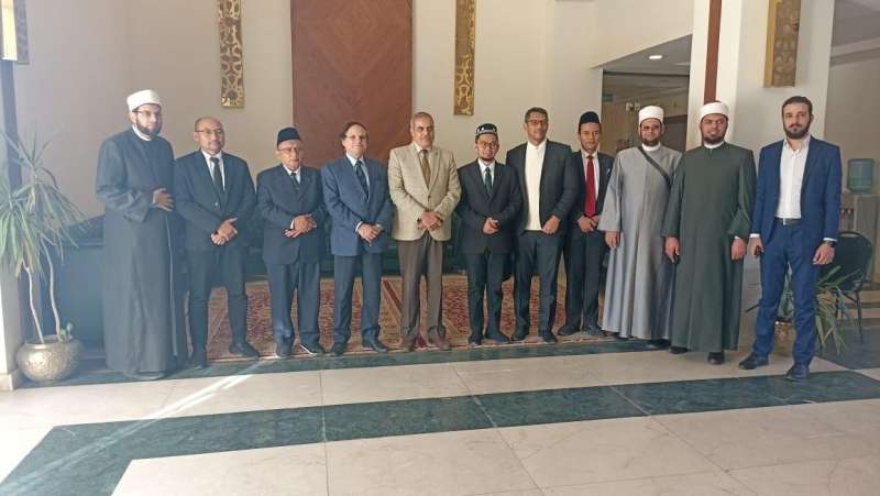 الأمين العام لرابطة الجامعات يستقبل وفدا إندونيسيا