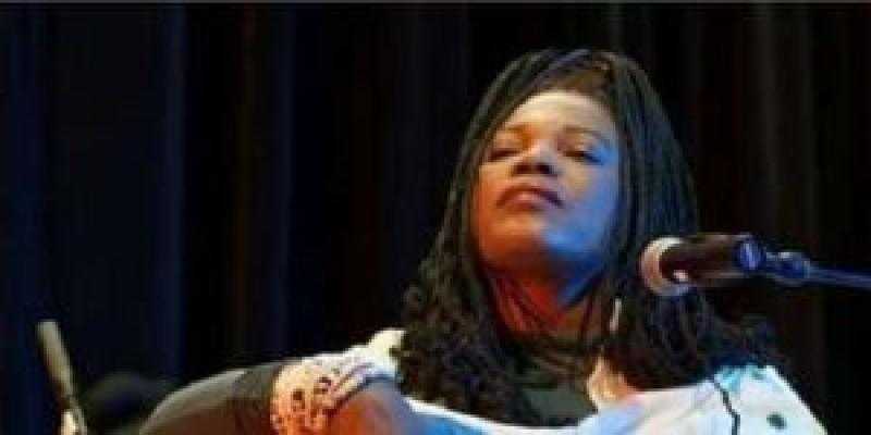 رحيل الفنانة آسيا مدني.. أيقونة الفلكلور السوداني